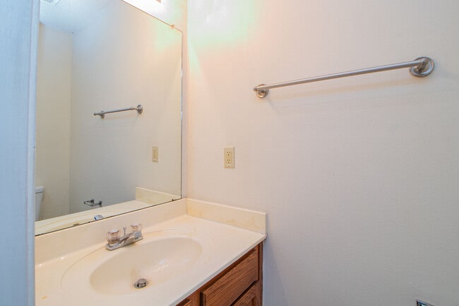 Building Photo - 108 Hickory Trace Rd