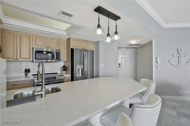 Building Photo - 730 S Collier Blvd