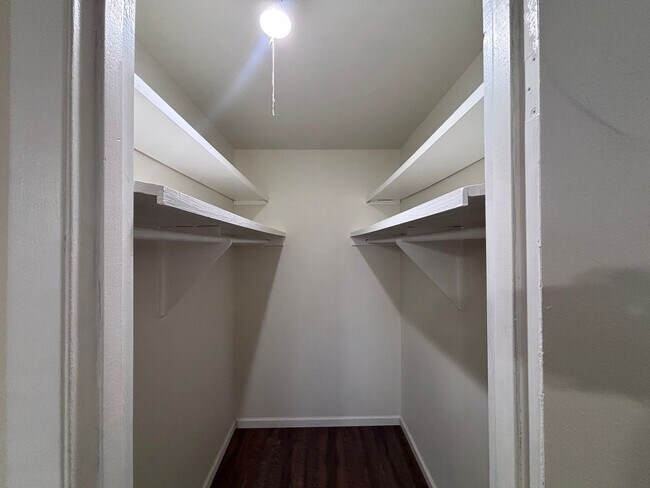 Building Photo - 202-E Eden at Avondale