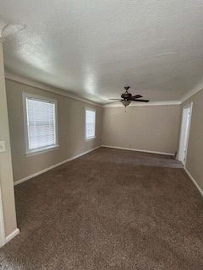 Building Photo - 2nd Street Triplex