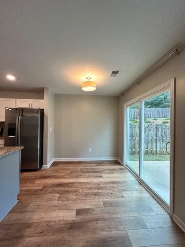 Building Photo - 2743 Prince Charles Ct