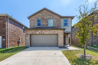 Building Photo - 415 Madison Way