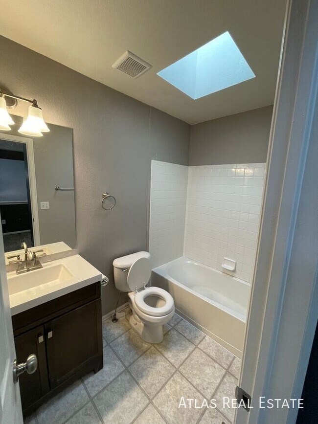 Building Photo - 4707 Laramie Sky Dr