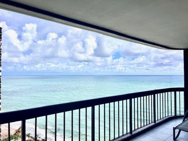 Building Photo - 5380 N Ocean Dr