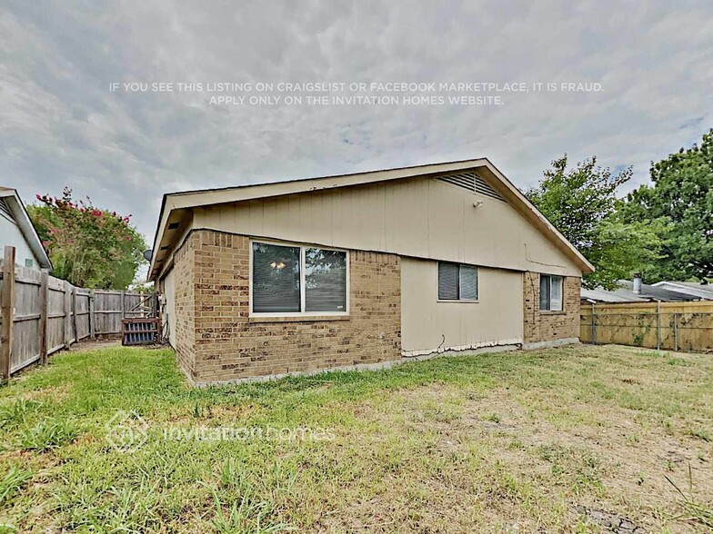Building Photo - 7963 Southbrook Cir