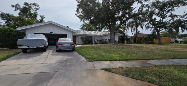 Building Photo - 7202 Bounty Dr