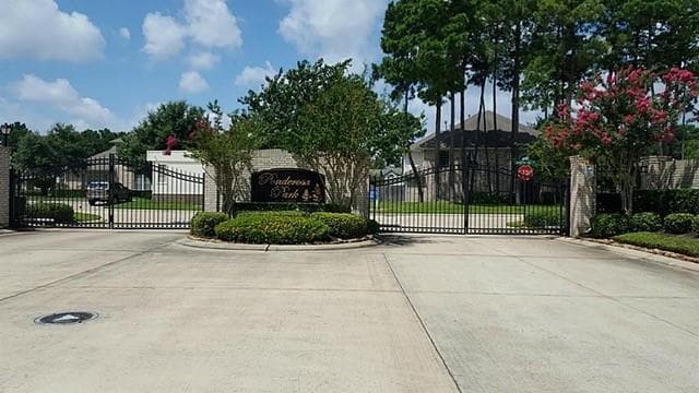 Building Photo - 2034 Marchwood Manor Dr