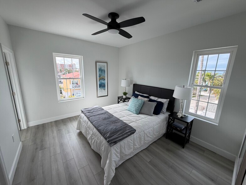 Building Photo - 13117 4th St E