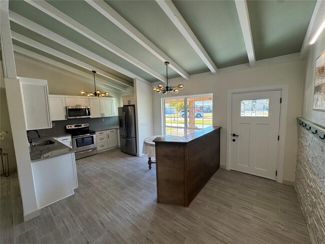 Building Photo - 1500 Carson Cir NE