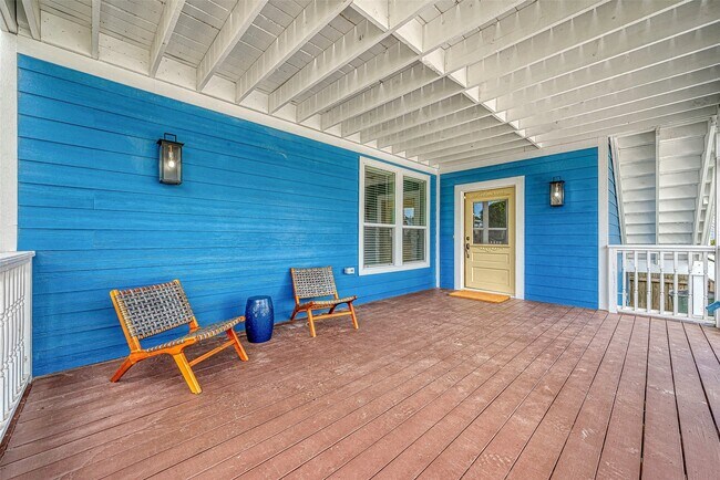 Building Photo - 1110 Ave K Ave