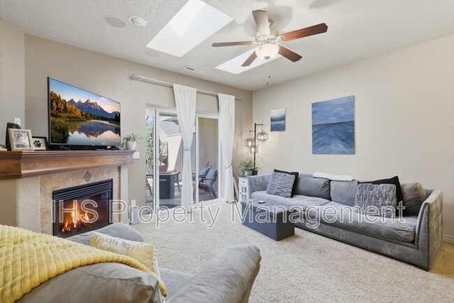 Building Photo - 9417 Vincenzo Dr