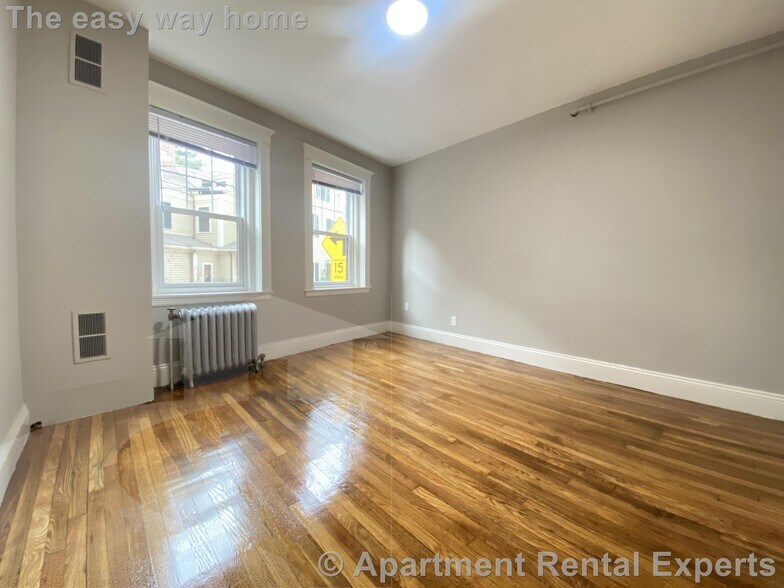 Building Photo - 1558 Massachusetts Ave