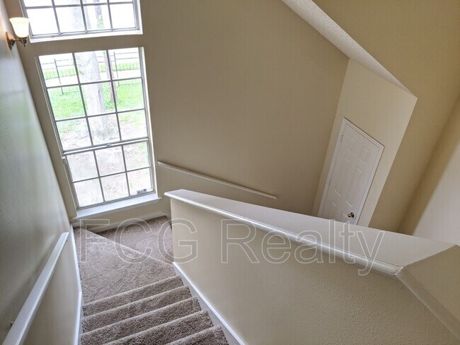 Building Photo - 6106 Westgate Dr