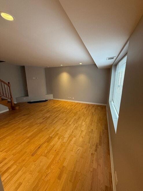 Building Photo - 744 W Gordon Terrace