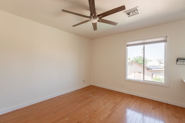 Building Photo - 1325 W Lobo Ave