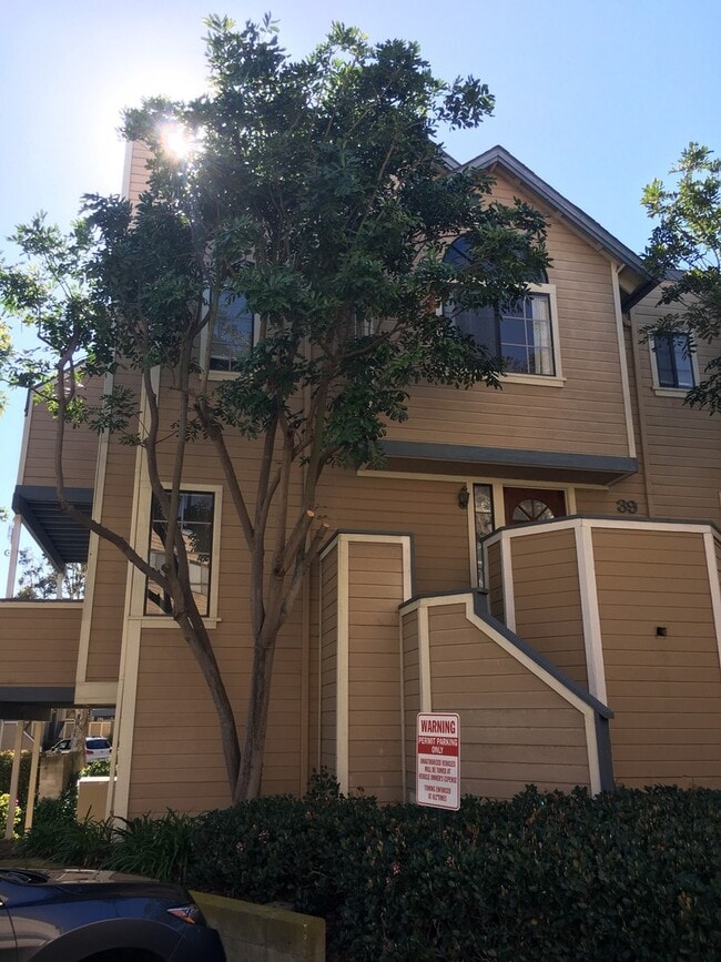 Primary Photo - 2BD/2.5BA townhome in UTC Near UCSD!