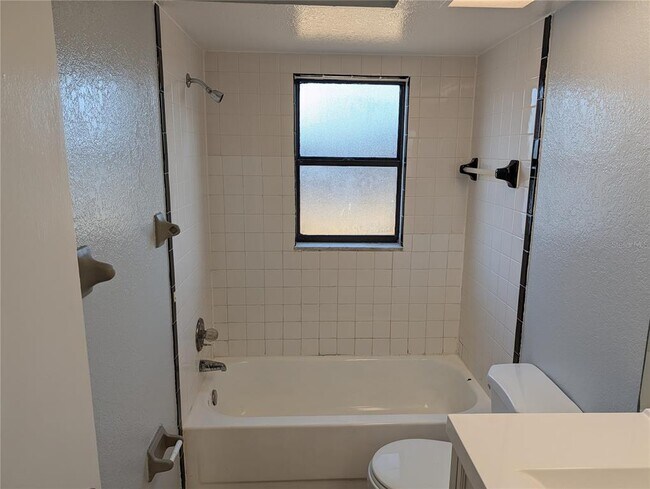 Building Photo - 5327 Baldock Ave