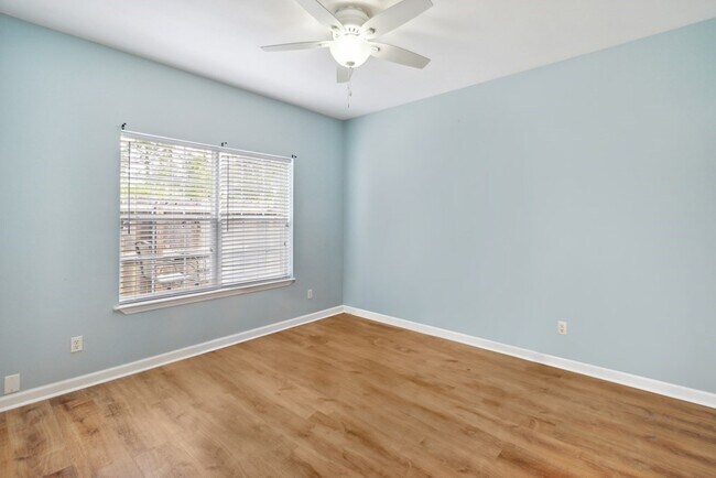 Building Photo - 457 Ponderosa Pines Dr