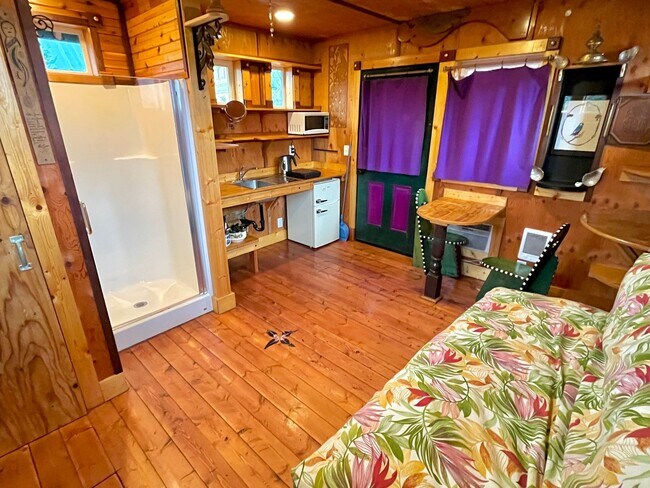 Building Photo - GANTJ01