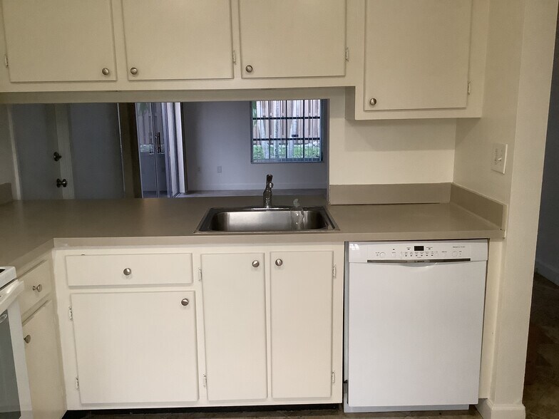 Building Photo - 11702 SW 108th Ln