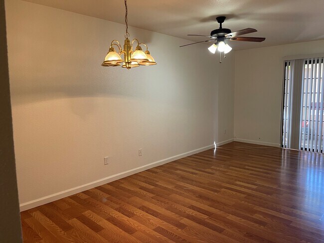 Building Photo - 3131 W Cochise Dr