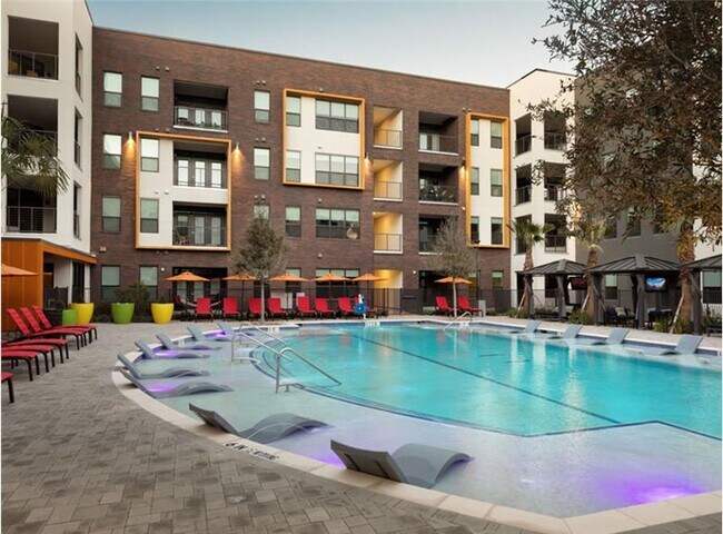 Building Photo - 2402 Aldrich St