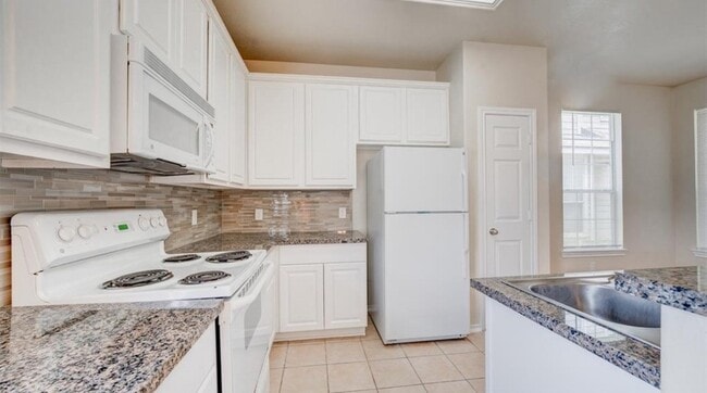 Building Photo - 8743 Thistlemoor Ln