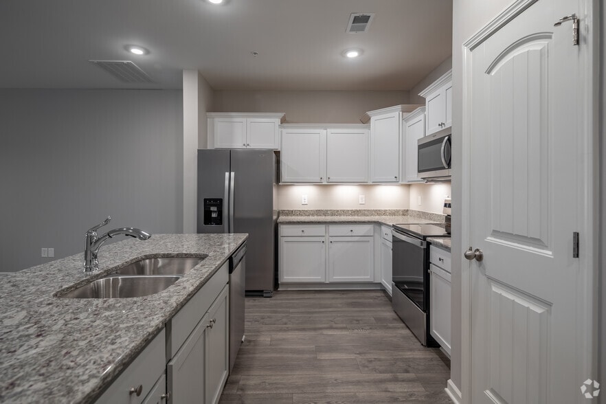 3BR, 2.5BA - B - 1,679SF - Kitchen - Dartford Townhomes
