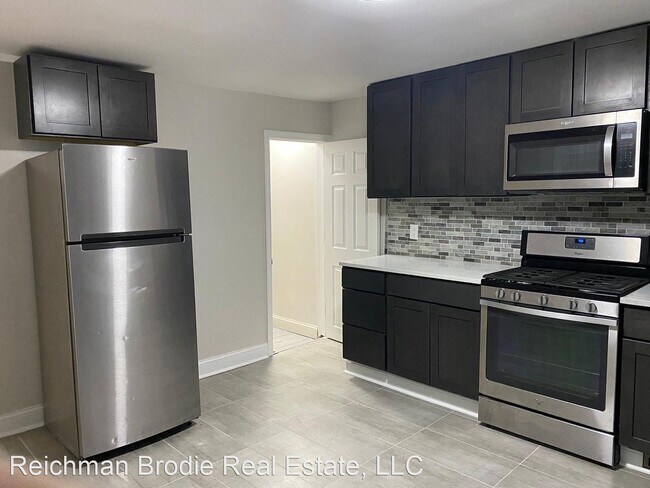 Building Photo - 3 br, 2 bath House - 280 Davenport Ave