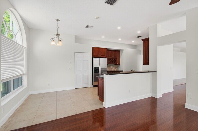 Building Photo - 9308 Lake Serena Dr