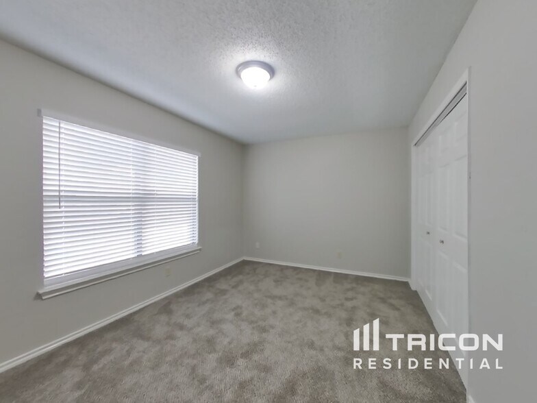 Building Photo - 8130 Ocean Meadow Dr