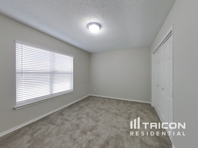 Building Photo - 8130 Ocean Meadow Dr
