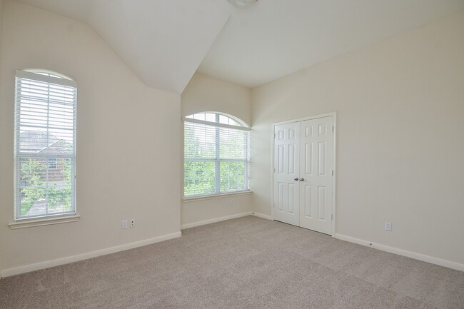 Building Photo - 5218 Lacey Oak Meadow Dr