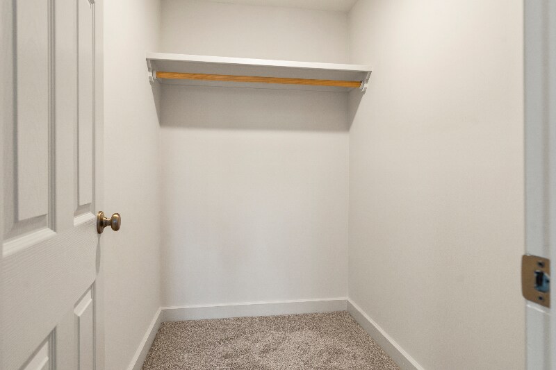 Building Photo - 17 Ice Pond Rd