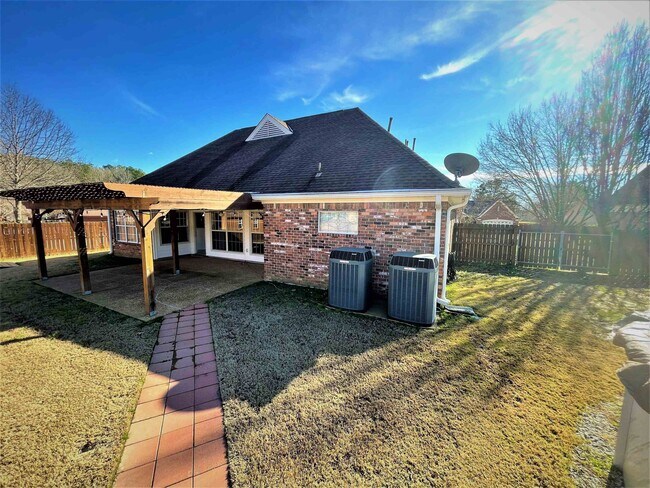 Building Photo - 11652 Belle Manor Dr