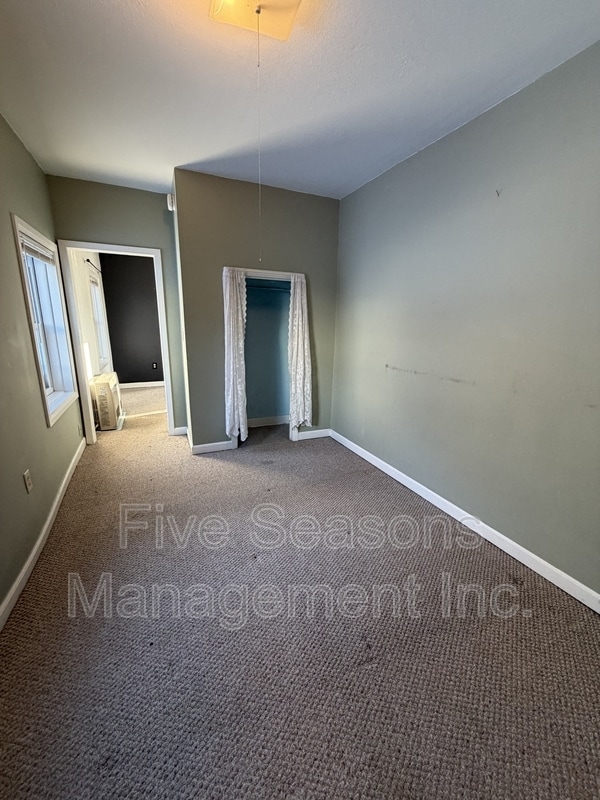 Building Photo - 500 St Paul St