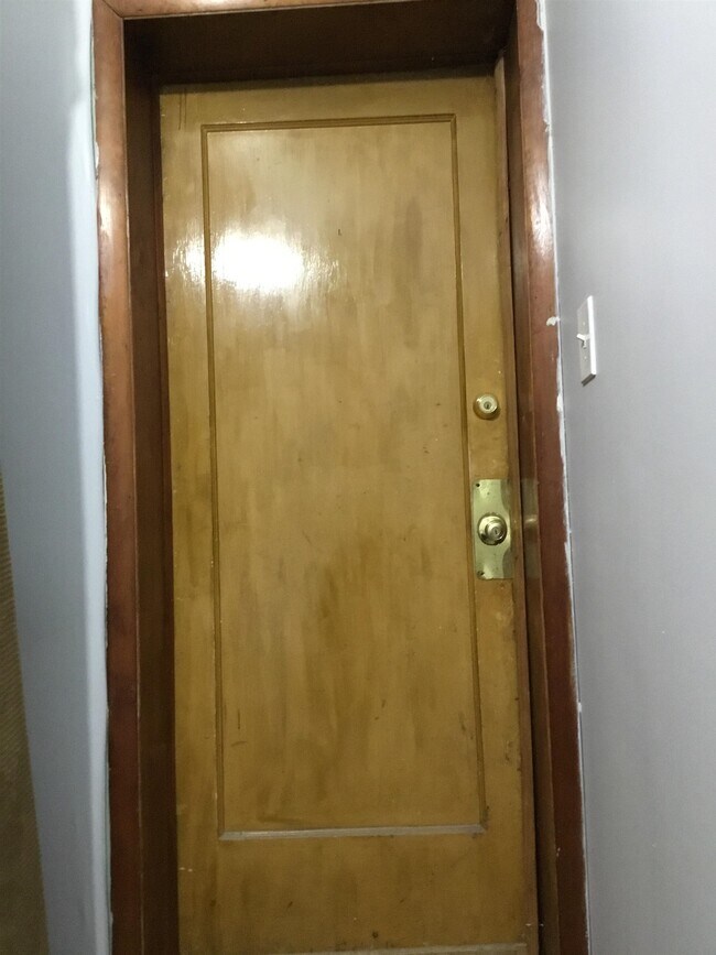 Building Photo - 1407 70th St