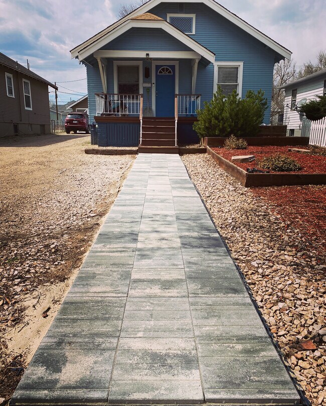 Primary Photo - 1827 6th Ave