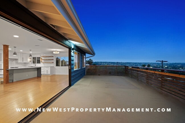 Building Photo - Exquisite Pacific Beach 4 bedroom located on a quiet cul-de-sac in the coveted Floral Terrace com...