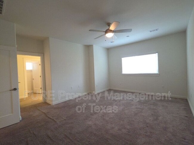 Building Photo - 6800 Menchaca Rd