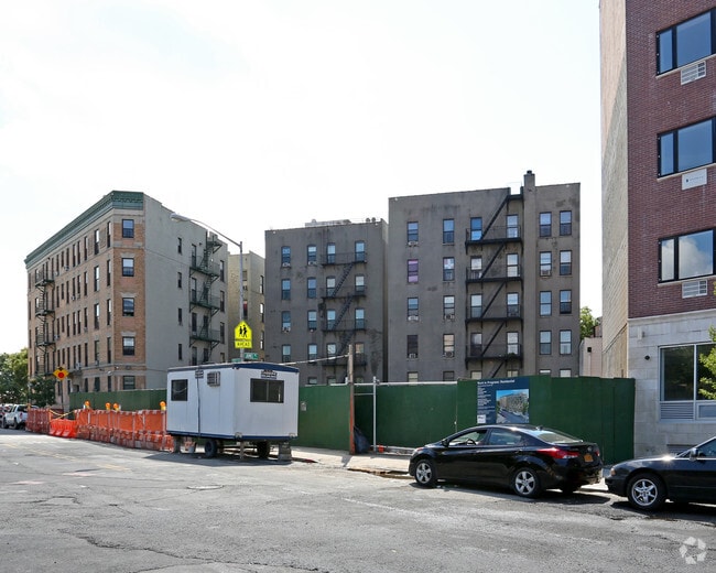 Building Photo - Edgecombe parc