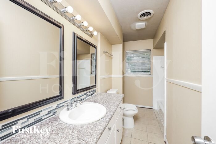 Building Photo - 4210 Augusta Dr