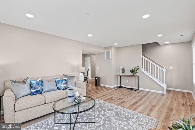 Building Photo - 22802 Lawrence Ave