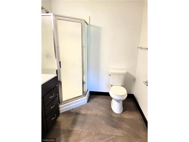 Building Photo - 1929 Cypress Ct