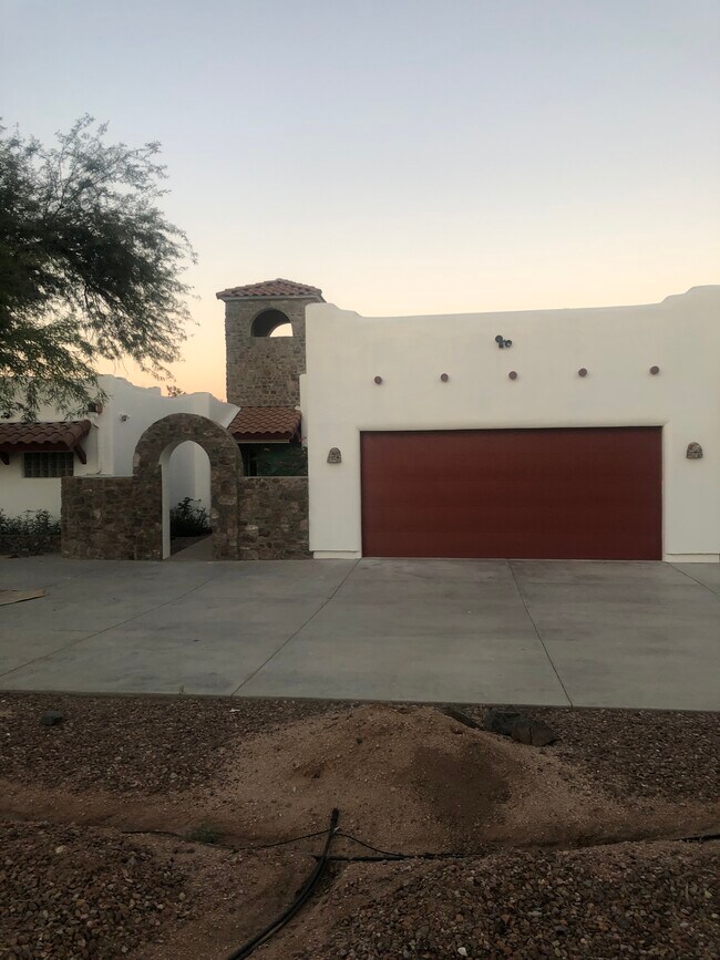 Building Photo - 35030 N 51st St