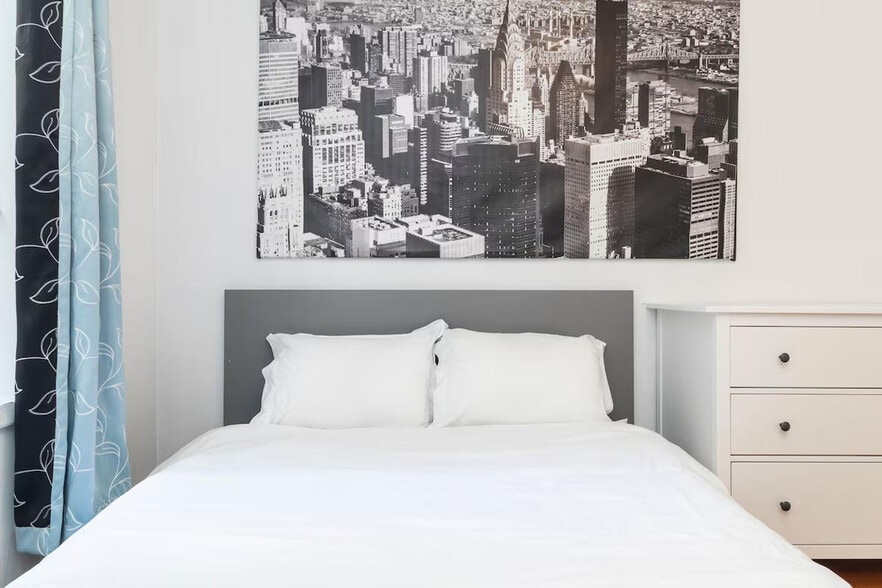 Building Photo - 1213 Park Ave