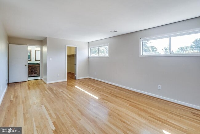 Building Photo - 7220 Vistas Ln