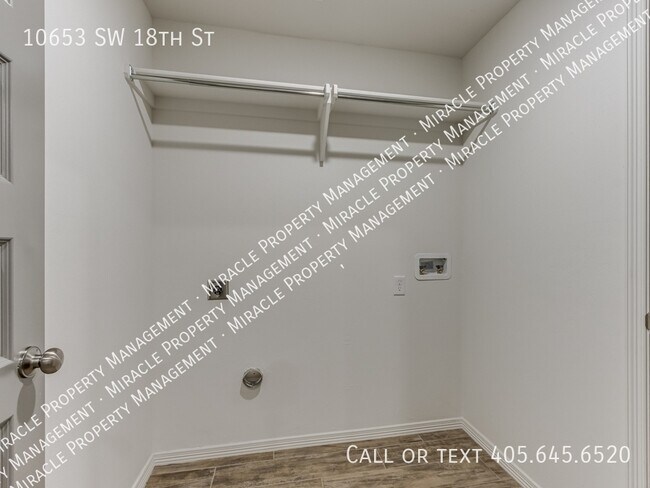 Building Photo - 10653 SW 18th St
