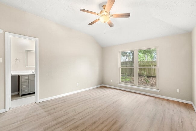 Building Photo - 2530 Spring Dusk Dr