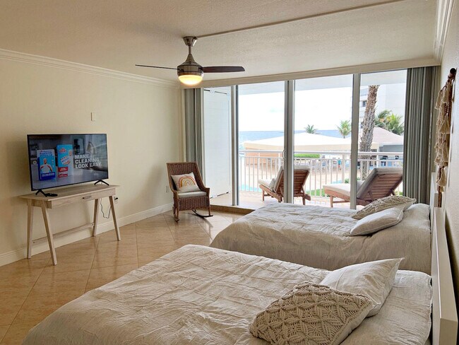 Building Photo - 3546 S Ocean Blvd